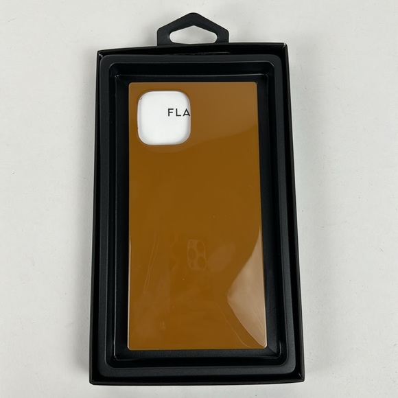Pre Used - IPhone 12 Pro - Flaunt square cases - Picture 3 of 3